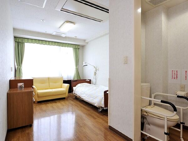 老人保健施設 彩の苑（常勤）の理学療法士求人メイン写真4