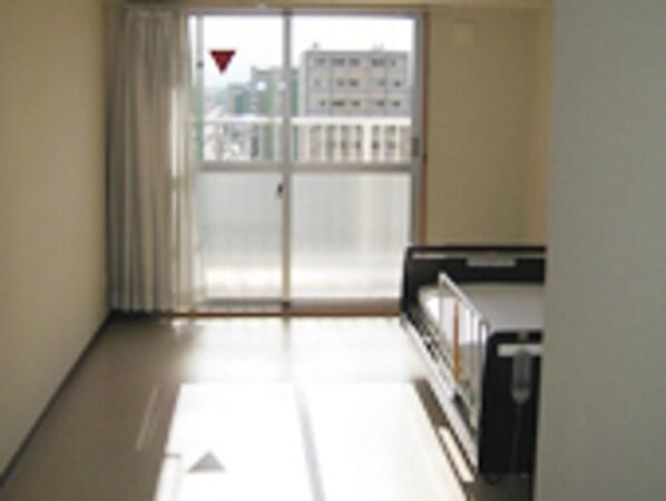 介護付き有料老人ホーム 健勝園なんば（パート）の介護福祉士求人メイン写真2