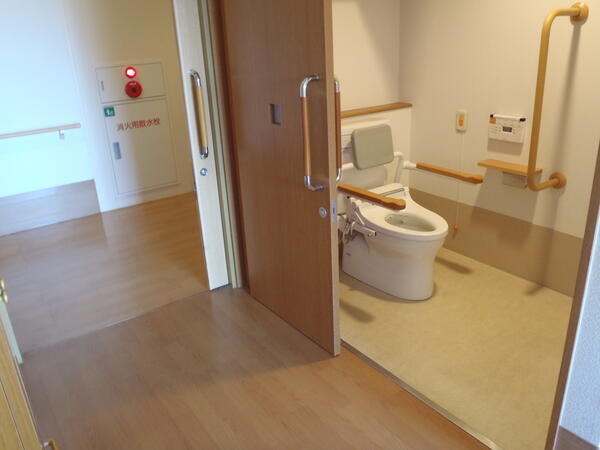 特別養護老人ホーム みたか紫水園（パート）の介護福祉士求人メイン写真5