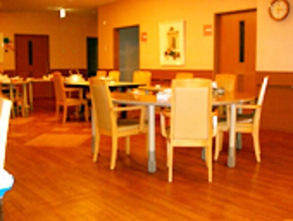 介護付き有料老人ホーム プラウドコート晴明通（常勤）の介護福祉士求人メイン写真3