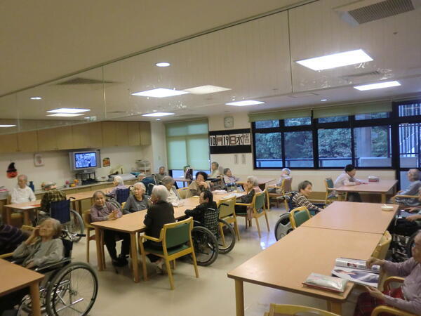 学園前西特別養護老人ホーム（従来型/常勤）の介護職求人メイン写真2