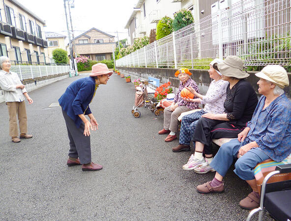 愛の家グループホーム 上尾原市（契約社員）の介護福祉士求人メイン写真2