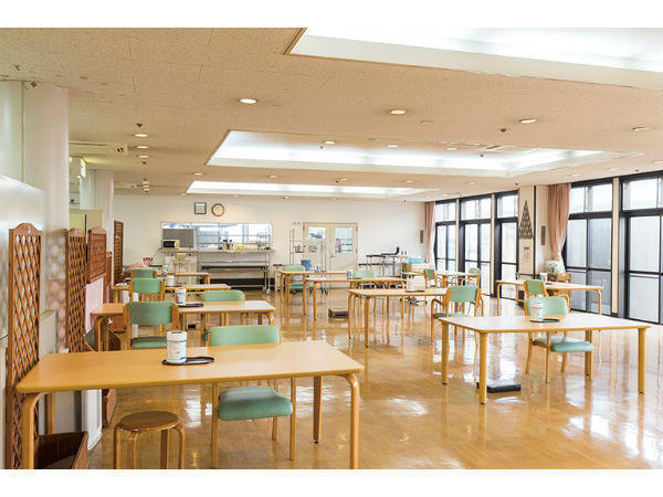 枚方老人保健施設のぞみ（支援相談員/常勤）の社会福祉士求人メイン写真2