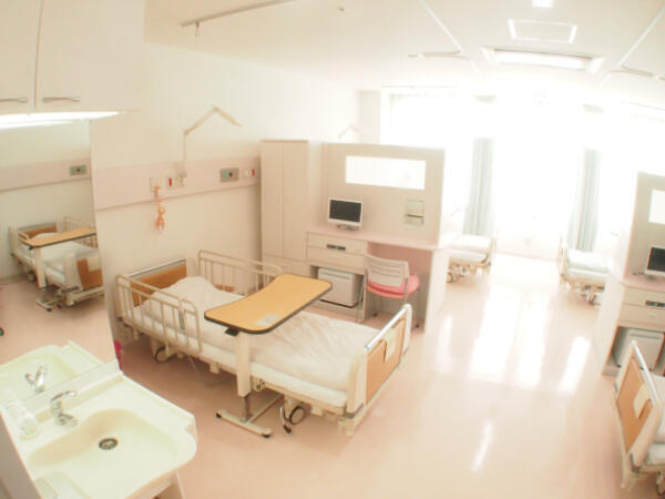 荒木記念東京リバーサイド病院（常勤）の看護助手求人メイン写真2