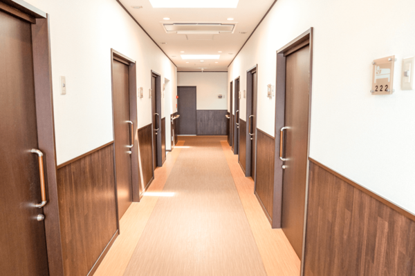 住宅型有料老人ホーム SMILIVE 開成（夜勤専従/パート）の介護福祉士求人メイン写真2