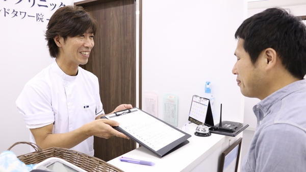 メンズライフクリニック　梅田院（予約管理スタッフ / 常勤）の一般事務求人の写真