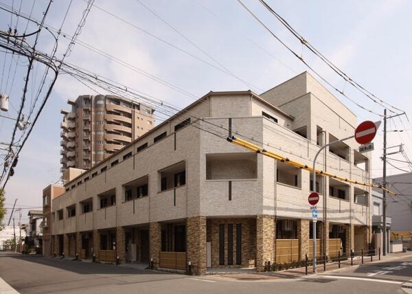 特別養護老人ホーム らんまん鶴見（生活相談員/常勤）の社会福祉士求人メイン写真2