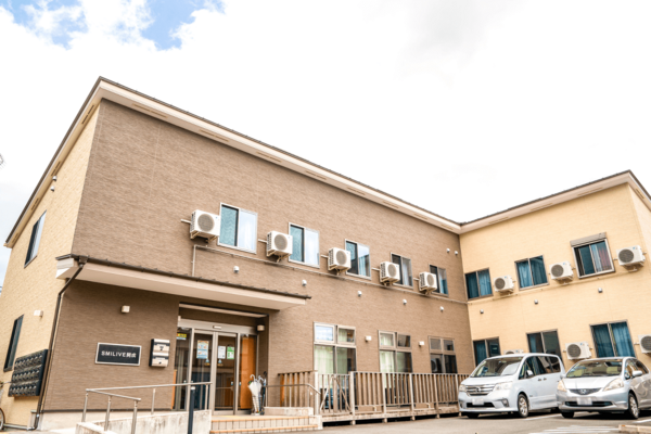 住宅型有料老人ホーム SMILIVE 開成（夜勤専従/パート）の介護福祉士求人の写真