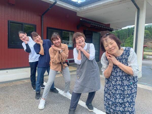 グループホーム まんてん塩津（常勤）の介護福祉士求人メイン写真2