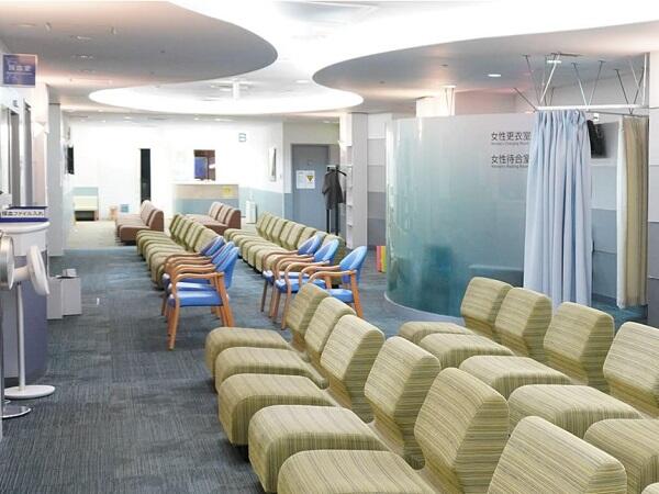 亀田総合病院附属幕張クリニック（常勤）の医療事務求人メイン写真4