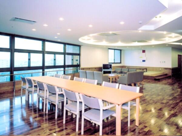 老人保健施設　尽誠苑（常勤） の看護師求人メイン写真4