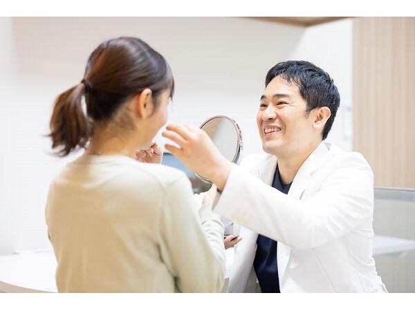 山内皮ふ科スキンケアクリニック（常勤）の看護助手求人メイン写真5