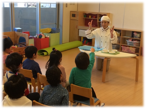 ポピンズナーサリースクール西新宿（認可/常勤）の栄養士求人メイン写真1