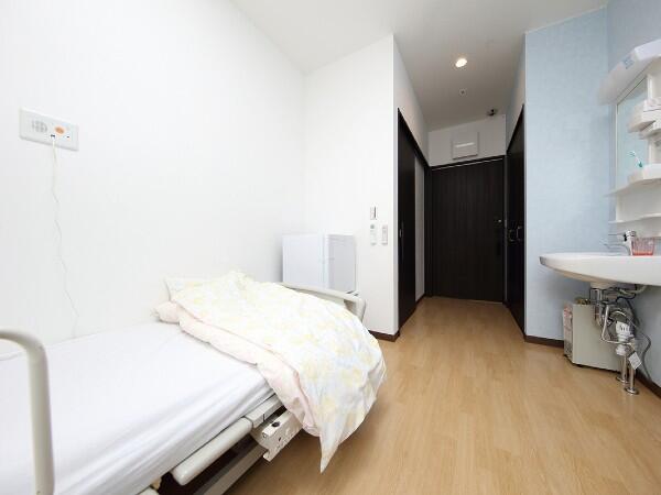 住宅型有料老人ホーム れんげハイツ長居公園みなみ（夜勤専従パート）の介護福祉士求人メイン写真3