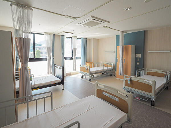 医療法人紀南会 熊野病院（契約社員/常勤）の看護助手求人メイン写真3