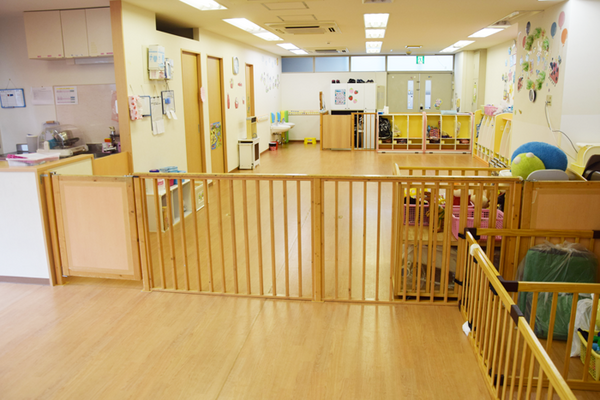 東戸塚記念病院すくすく保育室（常勤）の保育士求人メイン写真3