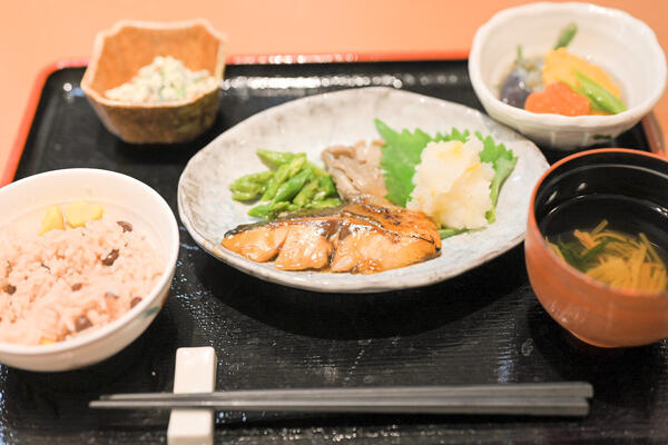 千里山翔裕館（常勤）の介護福祉士求人メイン写真3