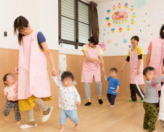 榊原記念病院　保育室ポプラ（常勤） の保育士求人メイン写真4