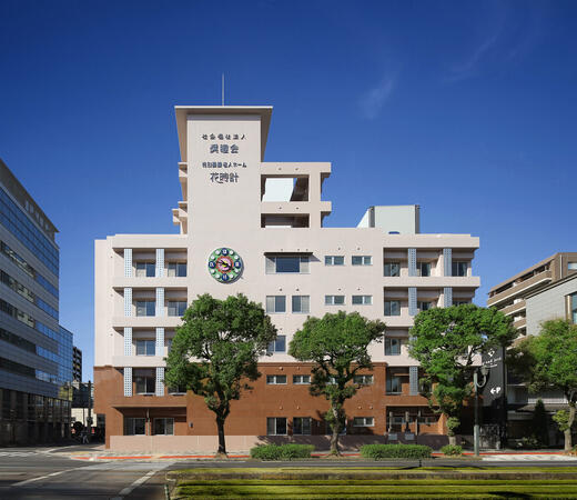 特別養護老人ホーム花時計（常勤）の介護職求人の写真