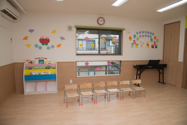 川口きらら保育園（常勤）の保育士求人メイン写真2