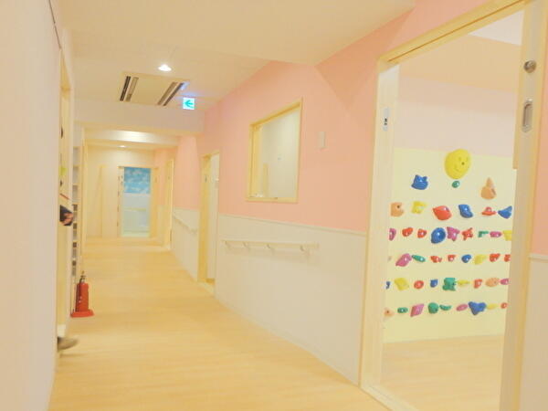 はぐはぐキッズこども園東上野（早番パート）の保育士求人メイン写真2