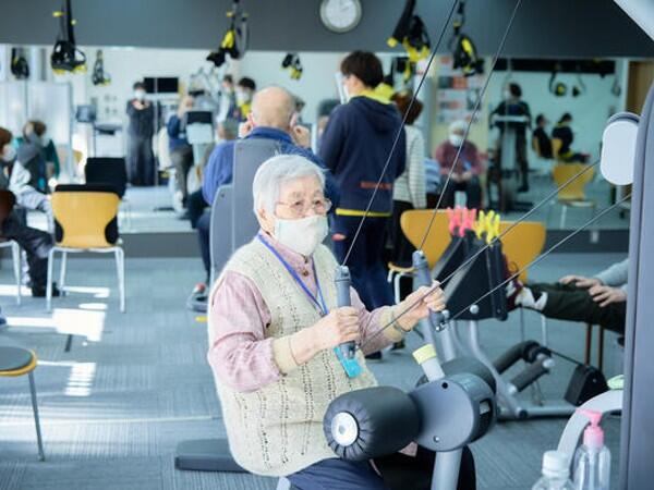 リハビリ専門デイサービス　リタポンテ余丁・市谷台町店（シニアトレーナー/常勤）の介護職求人メイン写真2