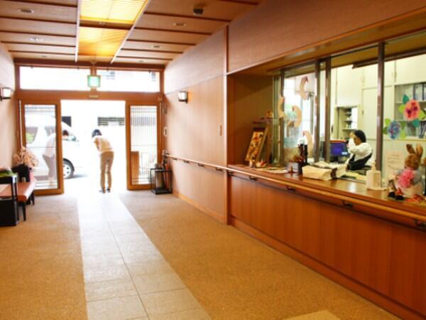 文京湯島高齢者在宅サービスセンター（常勤）の介護職求人メイン写真2