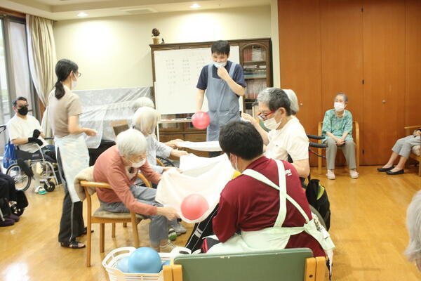 デイサービスセンターなでしこ（常勤）の介護福祉士求人メイン写真5