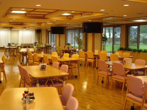 養護老人ホーム 楢の里（常勤）の准看護師求人メイン写真4