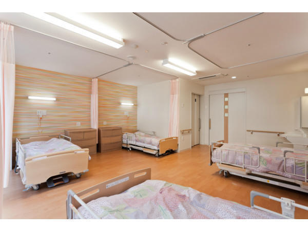 介護老人保健施設 葵の園・熱海（常勤）の看護師求人メイン写真3