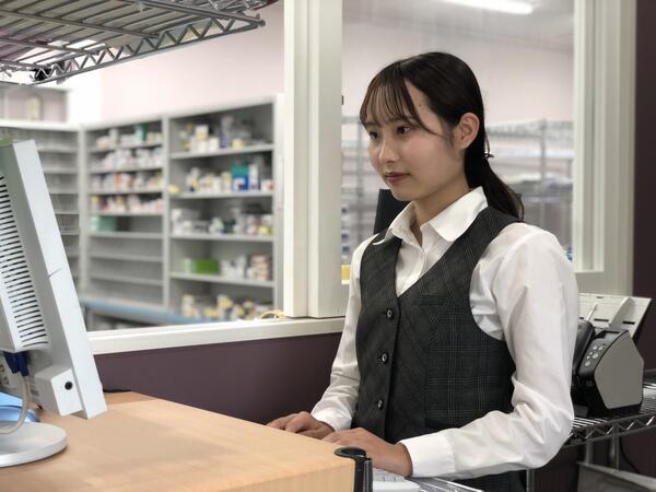 フラワー薬局 服部店（常勤）の医療事務求人メイン写真2