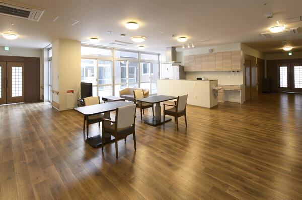 すみれ特別養護老人ホーム（常勤）の介護福祉士求人メイン写真2