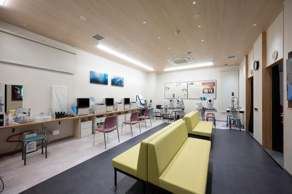 本橋眼科クリニック（常勤）の看護師求人メイン写真2