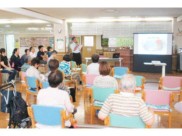 特別養護老人ホーム 粟生逢花苑（常勤）の介護福祉士求人メイン写真4