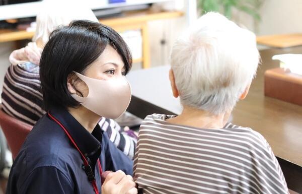 自立支援特化型デイサービス ヒトテマ（パート）の介護職求人メイン写真4