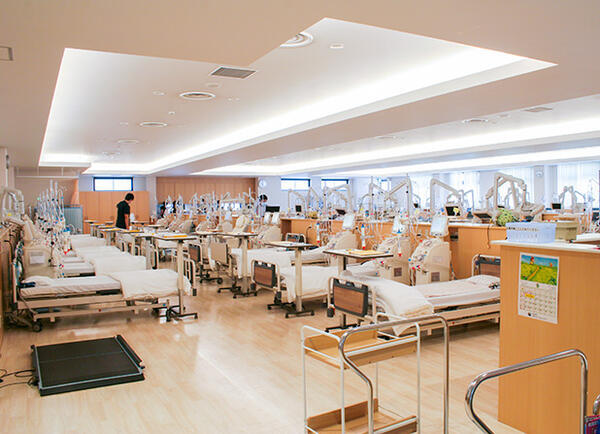 松山西病院（透析室/常勤）の看護師求人メイン写真1