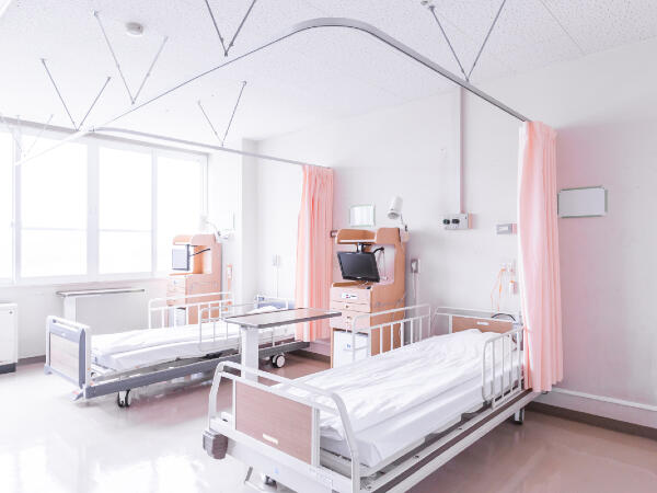 堺咲花病院（外来・手術室/常勤）の看護師求人メイン写真4