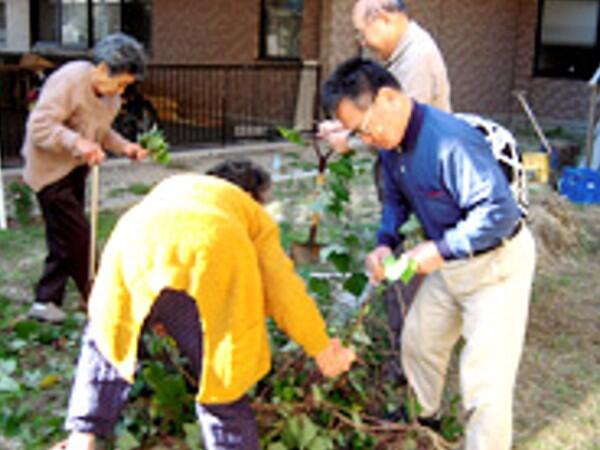 介護老人保健施設　つつじの郷（常勤）の介護福祉士求人メイン写真2