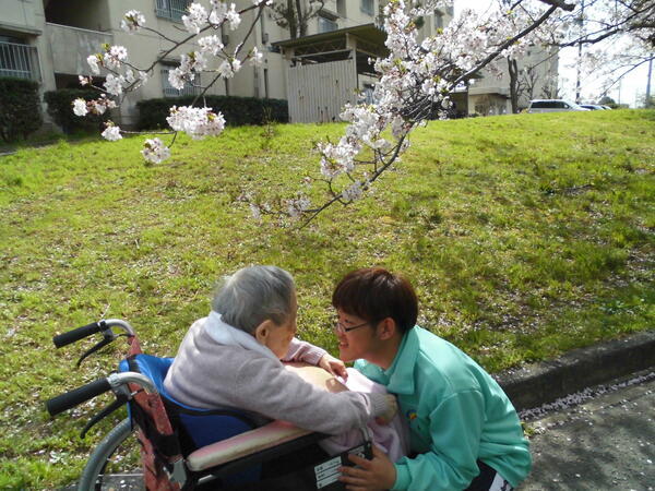 特別養護老人ホーム彩幸（パート）の准看護師求人の写真