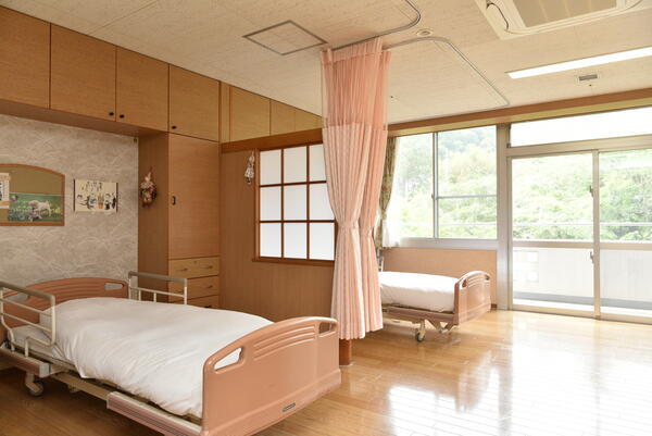 特別養護老人ホーム　浜石の郷（常勤）の介護福祉士求人メイン写真4