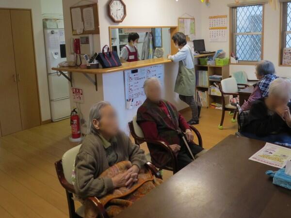 住宅型有料老人ホーム　グリーン・ブリーズ（夜勤専従/パート）の介護職求人メイン写真3