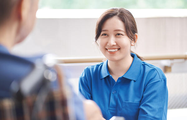 自立支援型デイサービス ヒトテマ（パート）の介護福祉士求人メイン写真2