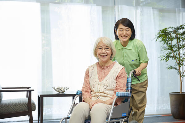 介護付有料老人ホーム ニチイホームたまプラーザ（パート）の介護職求人メイン写真1