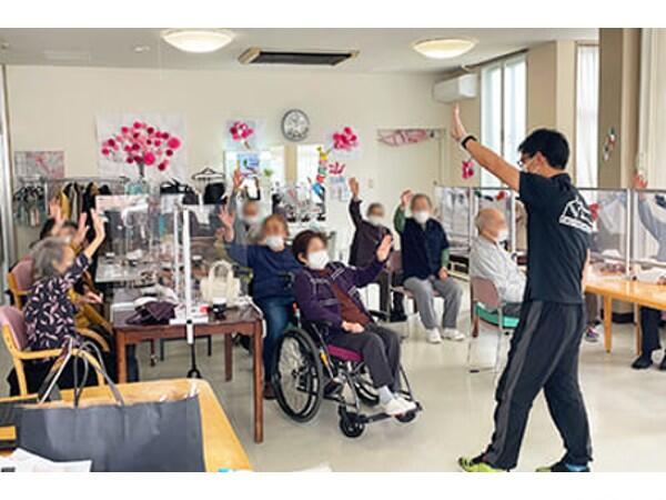 明日も行きたくなるデイサービス うるおい西町（常勤）の社会福祉士求人の写真