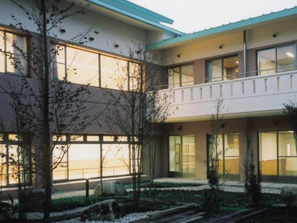 特別養護老人ホーム 白鶴荘（パート）の准看護師求人メイン写真2