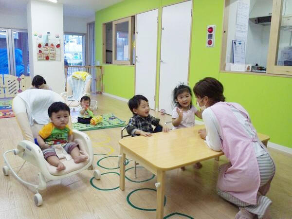 神奈川リハビリテーション病院内保育室（フルタイムパート）の保育士求人メイン写真1