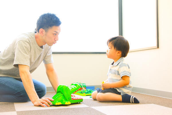 サルビアジュニア 服部天神教室（常勤）の保育士求人メイン写真2