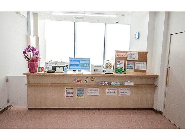 調布駅前クリニック耳鼻咽喉科（常勤） の医療事務求人の写真