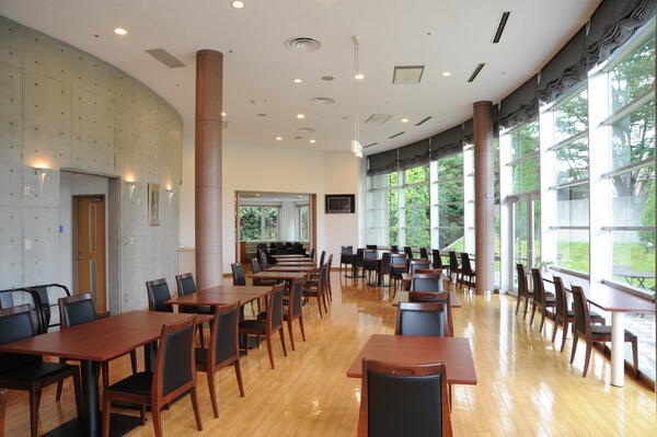 牛久愛和総合病院内レストラン（厨房/正社員）の調理師/調理員求人の写真