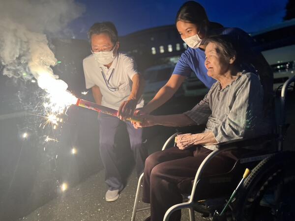 特別養護老人ホーム 麗楽荘（常勤）の介護職求人メイン写真2